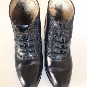 VINTAGE WOMENS LEATHER BOOTS